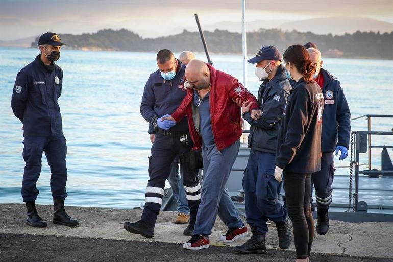 Τελευταία στιγμή... Ναυτική καταστροφή στην Ελλάδα Υπήρχαν και Τούρκοι επιβάτες: Τα πάντα κάηκαν