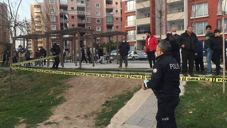 Adanada platonik aşk dehşeti Hançerle kan döktü