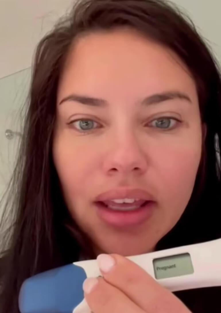 Adriana Lima, who is about to become a mother for the third time at the age of 40, announced the gender of her baby