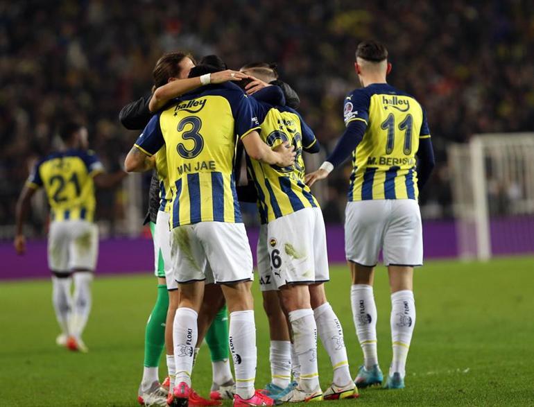 Son Dakika: Fenerbahçe - Trabzonspor maçında dikkat çeken 17 dakika İrfan Can Kahveci ve Mert Hakan Yandaş...