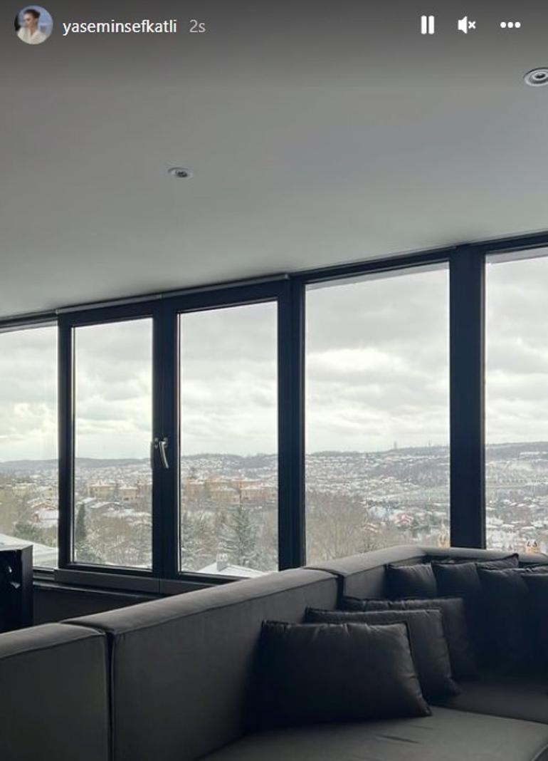 Ünlülerden kar manzaraları... Berfu Yenenler: Evde mahsur kaldığımız günlerdeyiz