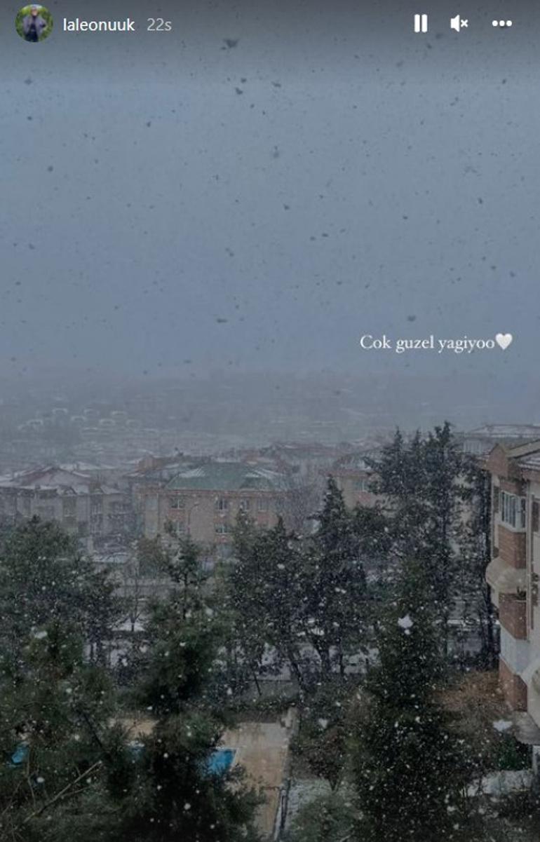 Ünlülerden kar manzaraları... Berfu Yenenler: Evde mahsur kaldığımız günlerdeyiz