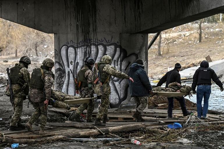 Son Dakika | Ukrayna - Rusya savaşında son durum gelişmeleri... Kievde apartman vuruldu İşte ilk görüntüler