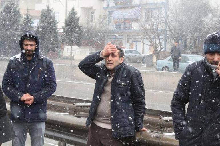 Kocaelide feci kaza Karşı yola koşarak geçmek isterken TIRın altında kaldı