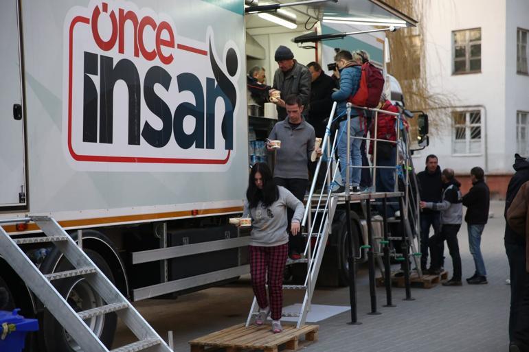 AFADın mobil mutfak TIRı Ukraynaya ulaştı