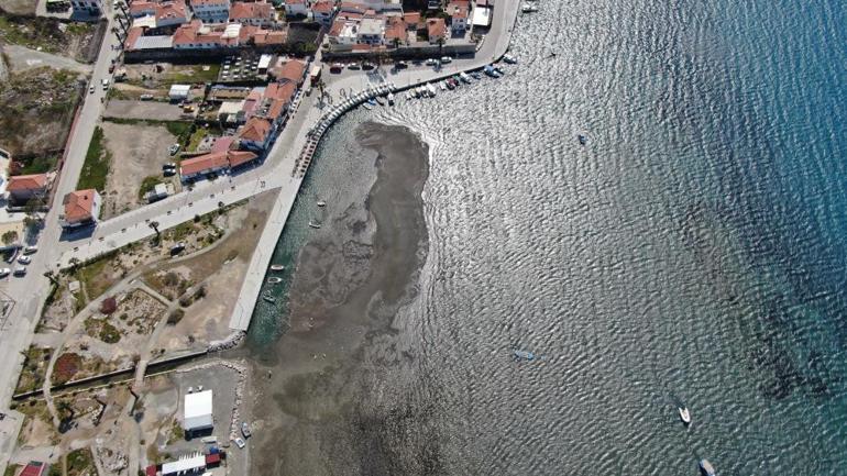 İzmir’de deniz çekildi: Havadan böyle görüntülendi... Uzmanı sebebini açıkladı