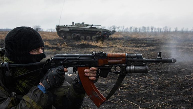SAVAŞIN 1 AYI | Ukrayna, Rus ordusuna karşı direnmeyi hangi askeri taktiklerle başardı