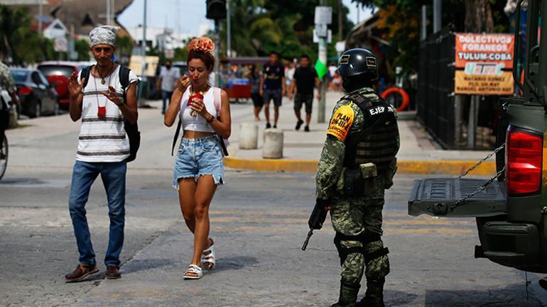 Akşam çılgın partiler, sabah kan donduran cinayetler: Cennet Cancunda can pazarı