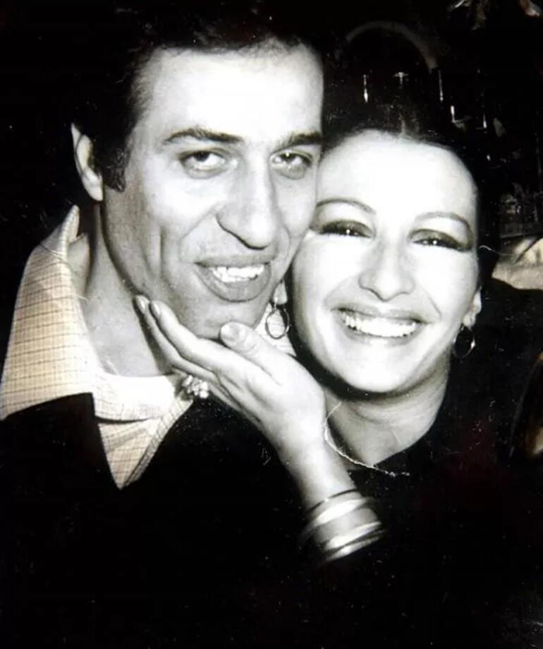 Emotional message from Kemal Sunal's daughter Ezo: Our last photo taken while kissing my father