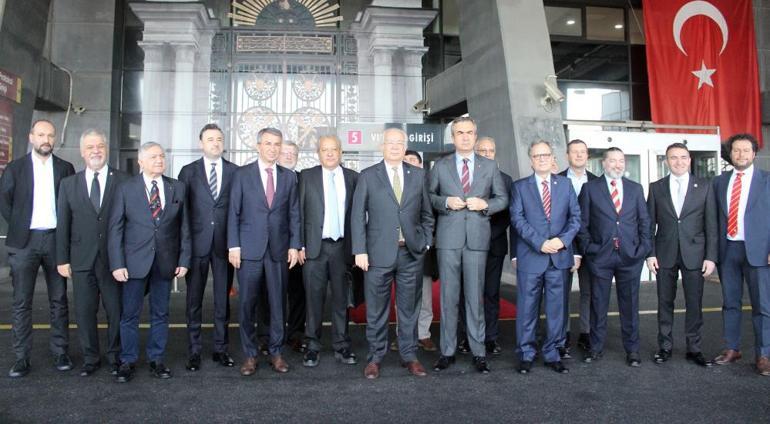 Último minuto: Galatasaray'da Eşref Hamamcıoğlu presentó su lista de candidatos Posibilidad de cancelación de la elección, explicación del entrenador y la facilidad de la caja fuerte