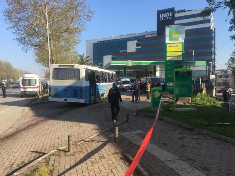 Son dakika... Bursada infaz koruma memurlarını taşıyan otobüse bombalı saldırı Acı haber geldi