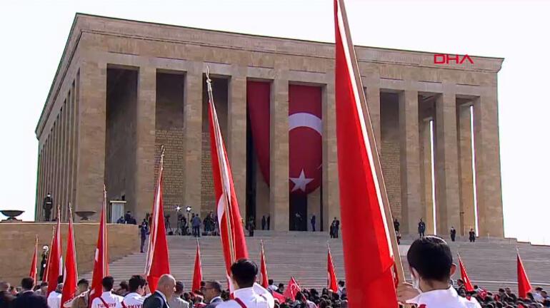 April 23 enthusiasm is on the streets again... State officials visited Anıtkabir