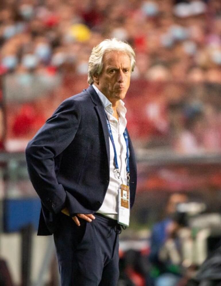 Breaking news: Jorge Jesus' excitement rises at Fenerbahçe Surprise board for İsmail Kartal's new job and Manchester United details...