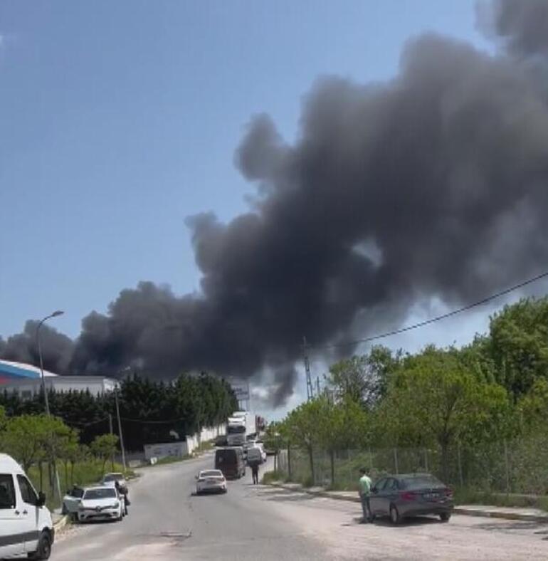 Son dakika... Tuzlada büyük patlama: Fabrika alevlere teslim oldu Acı haber geldi... 3 işçi hayatını kaybetti