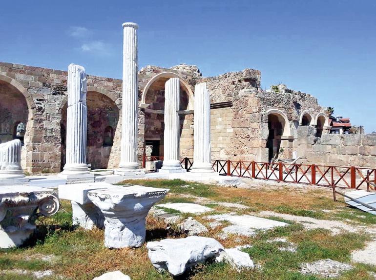 Hürriyetin haberi ses getirdi... Athena nefes aldı