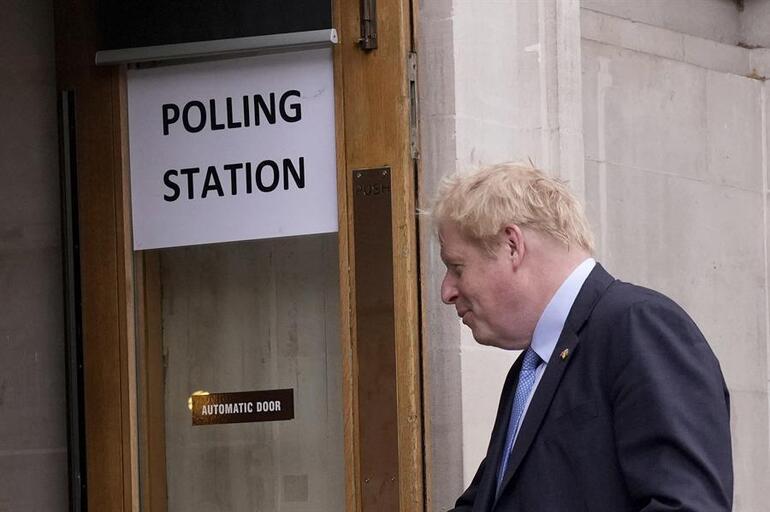 İngilterede yerel seçimlerin ilk sonuçları geldi