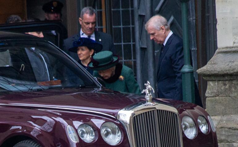 Çocuklarını da alıp İngiltereye gidiyorlar: Ama balkona çıkmaları yasak