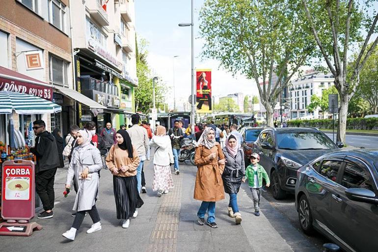 Hürriyet muhabirleri semt semt dolaştı... Suriyelilerle dönüşü konuştuk