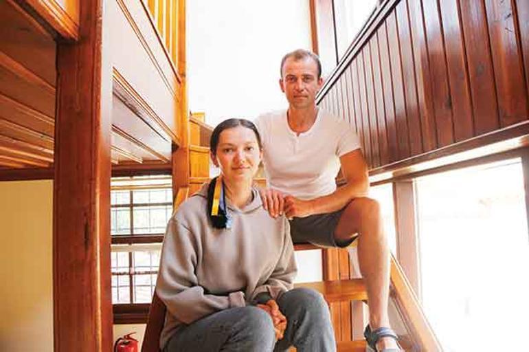 UKRAYNALI ÇİFTE KAPILARINI AÇTILAR