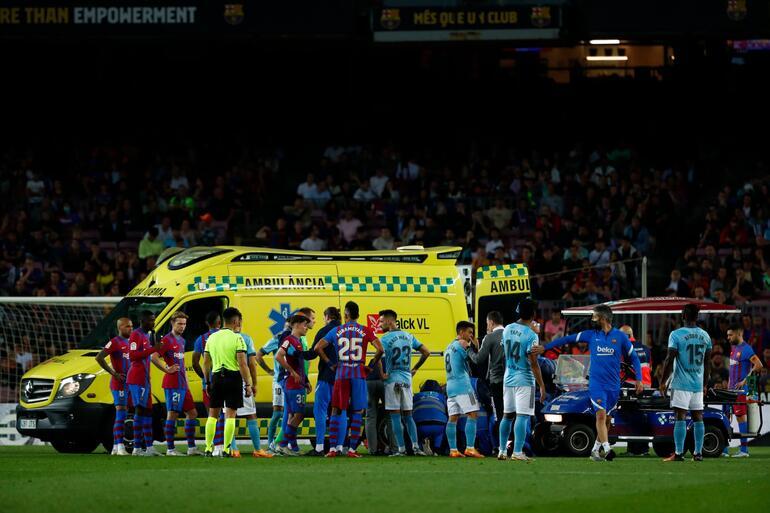 Barcelona - Celta Vigo maçında korkutan sakatlık Ronald Araujo hastaneye kaldırıldı