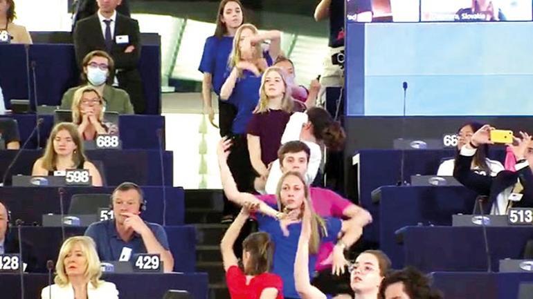 Hem utanmaz hem utanç verici