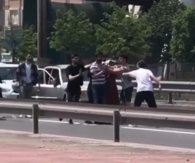 Kocaelide dehşete düşüren anlar Tek yumrukla bayılttı