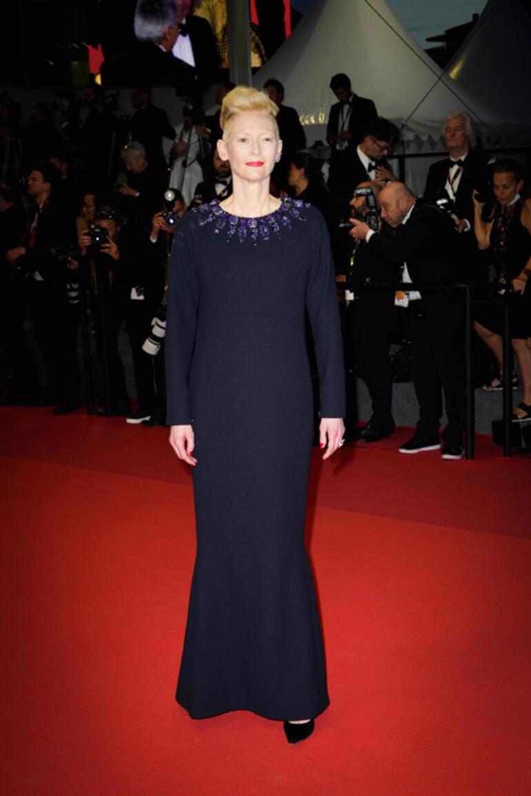 Zerrin Tekindor con estrellas mundiales en la alfombra roja del Festival de Cine de Cannes
