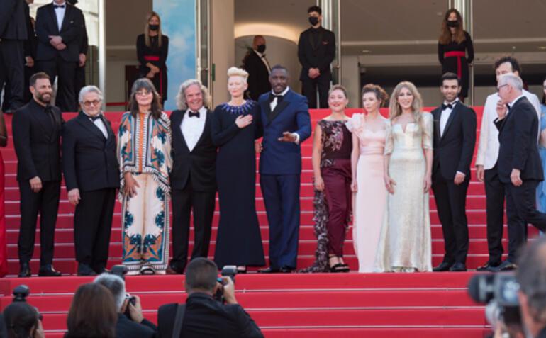 Famosos actores turcos en la alfombra roja del Festival de Cine de Cannes con estrellas mundiales