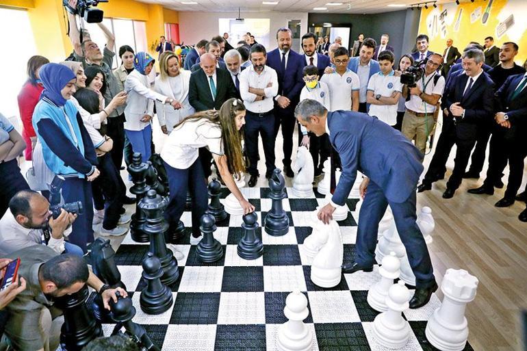 Demirören Medya Lisesi açıldı... Milli Eğitim Bakanı Özer: Yıllardır yapmak istediğimiz lise bu