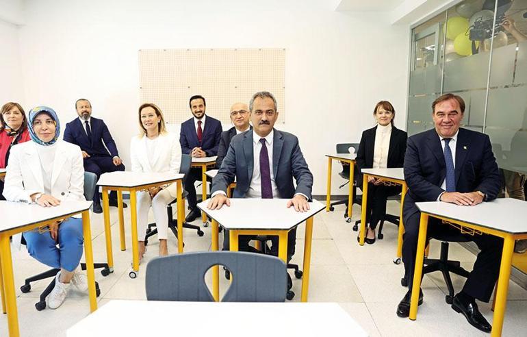 Demirören Medya Lisesi açıldı... Milli Eğitim Bakanı Özer: Yıllardır yapmak istediğimiz lise bu