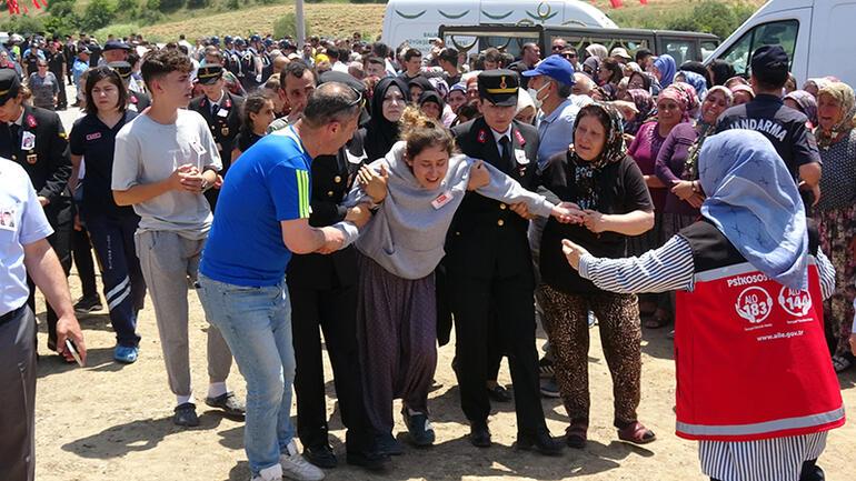 Şehit Jandarma Uzman Çavuş Ercan Özcan gözyaşlarıyla son yolculuğuna uğurlandı