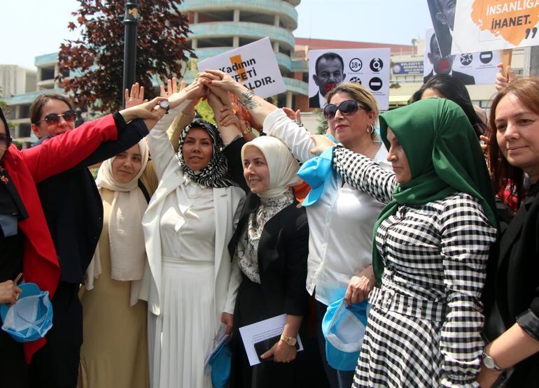Bolu Belediye Başkanı, kendisini protesto edenlere dans ederek karşılık verdi