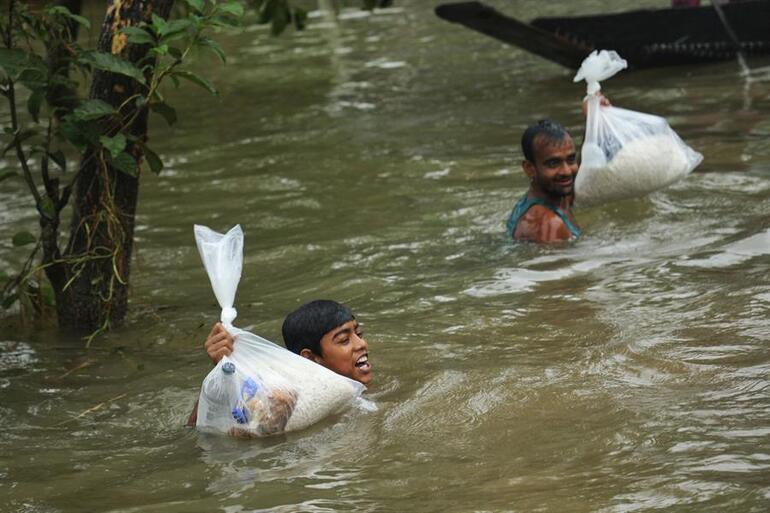 Bangladeş ve Hindistanda sellerde en az kişi 59 hayatını kaybetti