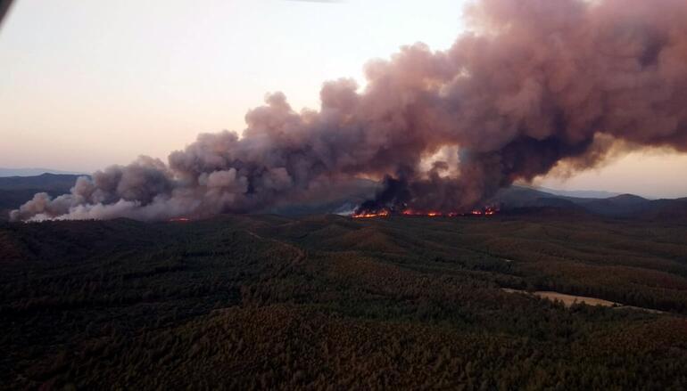 Son dakika: Marmaris’te orman yangını Havadan müdahale yeniden başladı