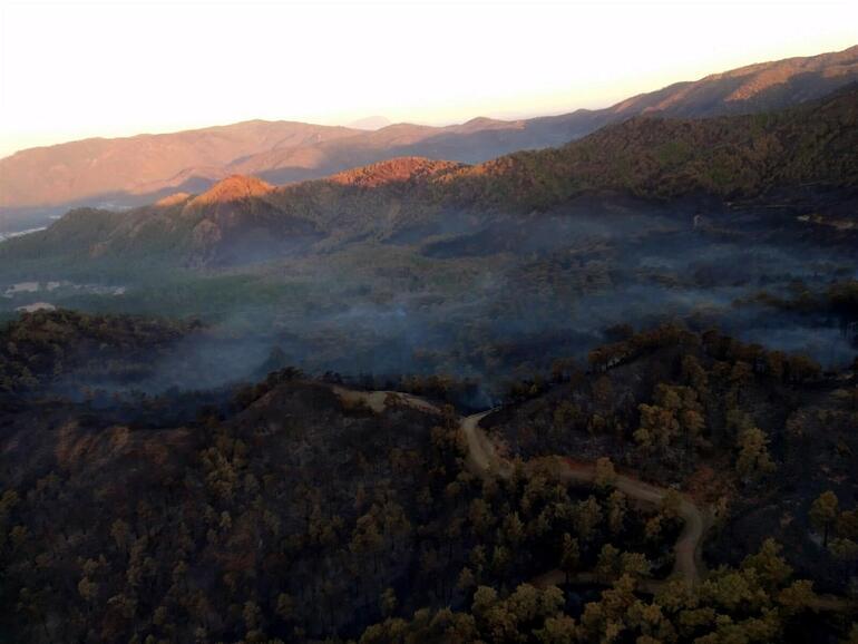 Marmaris’teki orman yangını tamamen kontrol altında... Yanan bölge havadan görüntülendi