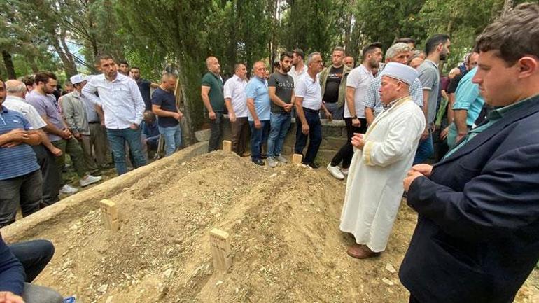 Balayı dönüşü kazada ölen çift, yan yana toprağa verildi