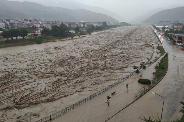 Meteorolojiden Zonguldak, Bartın, Kastamonu, Karabük ve Sinopta kuvvetli yağış uyarısı Prof. Dr. Orhan Şen: Kritik saatler başladı
