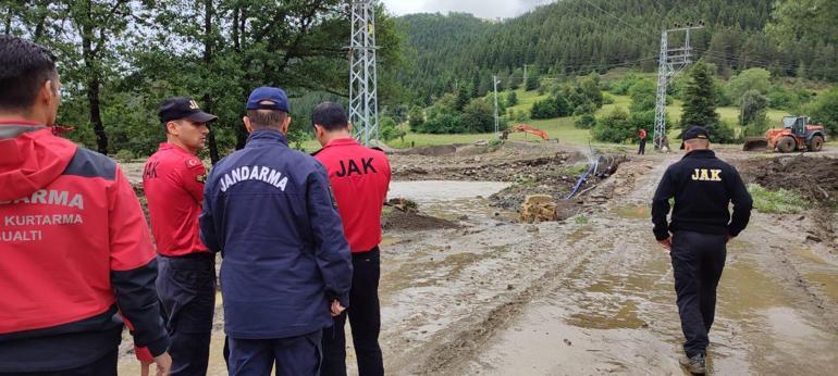 Kastamonuda kayıp kişiyi arama çalışmalarına jandarma da katıldı