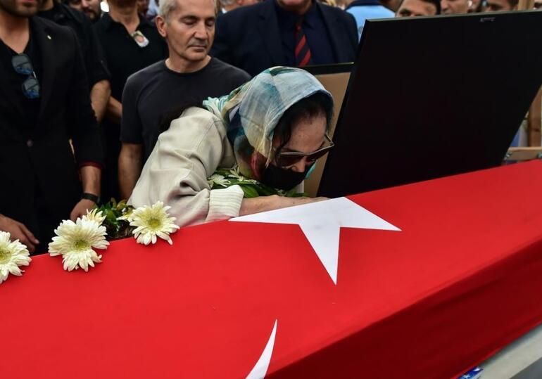 Abschied von Cüneyt Ark von Türkan Şoray... Sie brach in Tränen aus