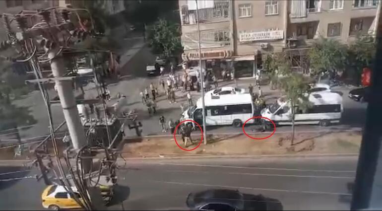 Diyarbakırda minibüs şoförleri birbirine girdi