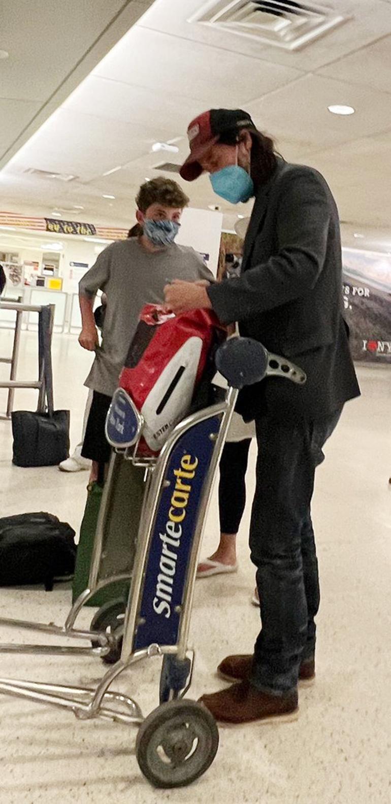Ona doğru yaklaşırken gergindim: Ünlü oyuncu Keanu Reeves, küçük hayranının kalbine böyle dokundu