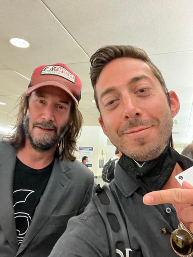 Ona doğru yaklaşırken gergindim: Ünlü oyuncu Keanu Reeves, küçük hayranının kalbine böyle dokundu