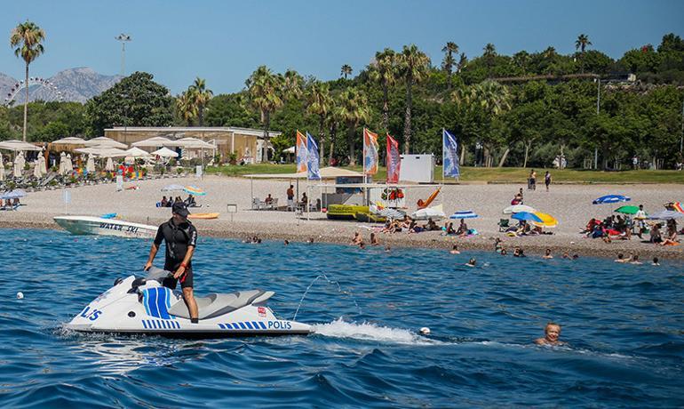 Antalyada deniz polisi, jet-ski ile hayat kurtaracak