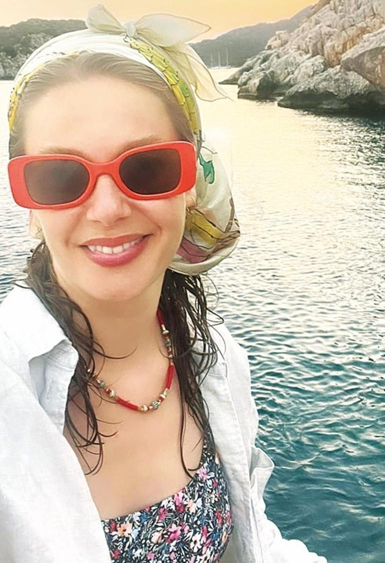 Hülya Avşar’ın kızı Zehra Çilingiroğlu tatilde