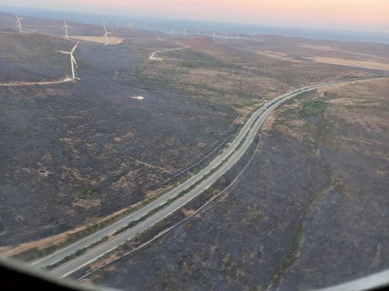 İzmir Valisi açıkladı: Çeşmedeki yangınlar kısmen kontrol altında