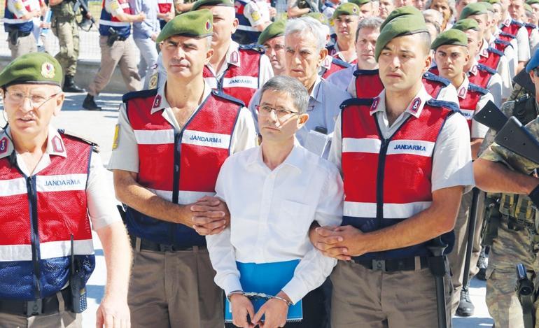 Tarihi geceden unutulmaz 40 fotoğrafın hikâyesi