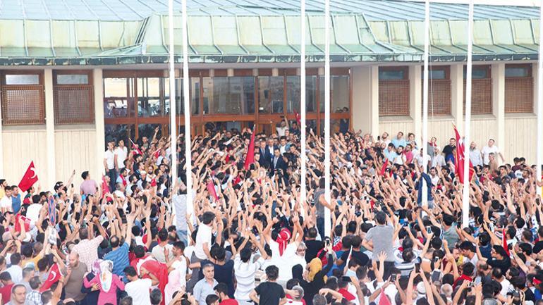 Tarihi geceden unutulmaz 40 fotoğrafın hikâyesi