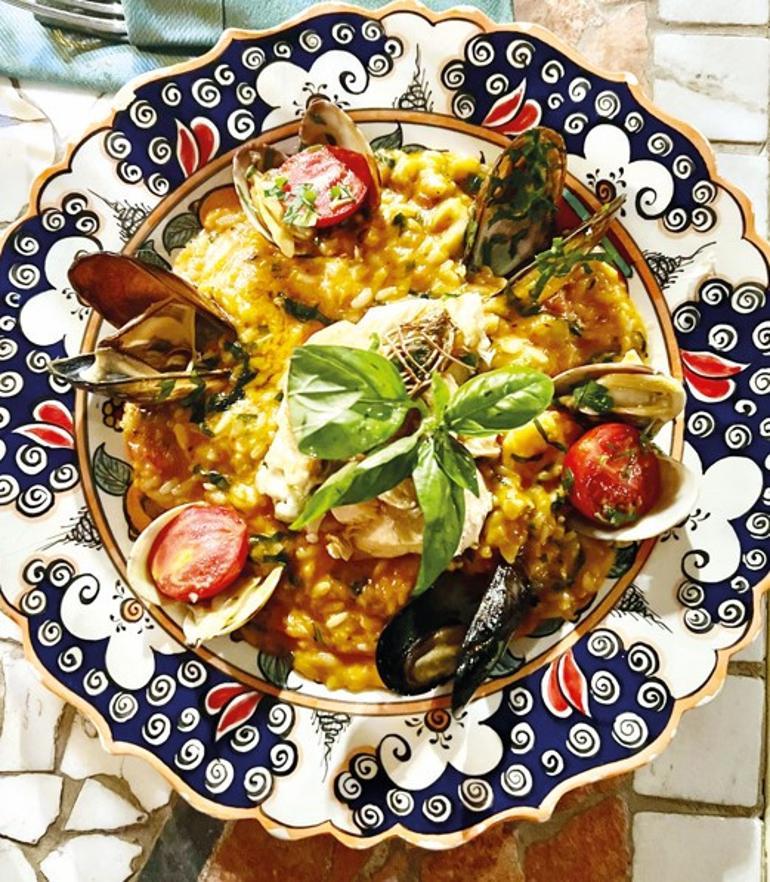 Uzun bir bayram tatilinin ardından... İyi bir kebap nerede olsa oraya gideriz