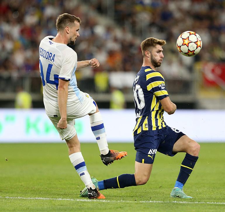 Fenerbahçe - Dinamo Kiev maçında öne çıkan 2 detay Jorge Jesus, Arao ve İsmail Yüksek...