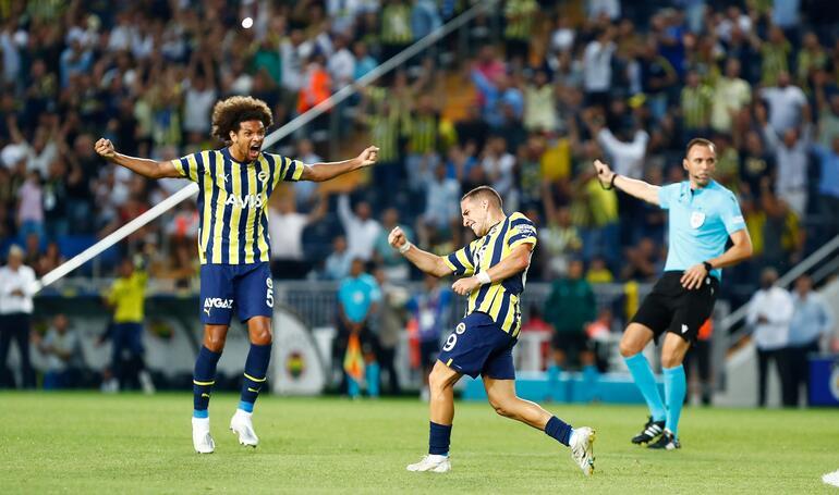 Son dakika: Lincoln Henrique ve Emre Mor Fenerbahçe - Slovacko maçına damga vurdu İrfan Can ve Mert Hakan'ın gole verdiği tepki beni utandırdı...